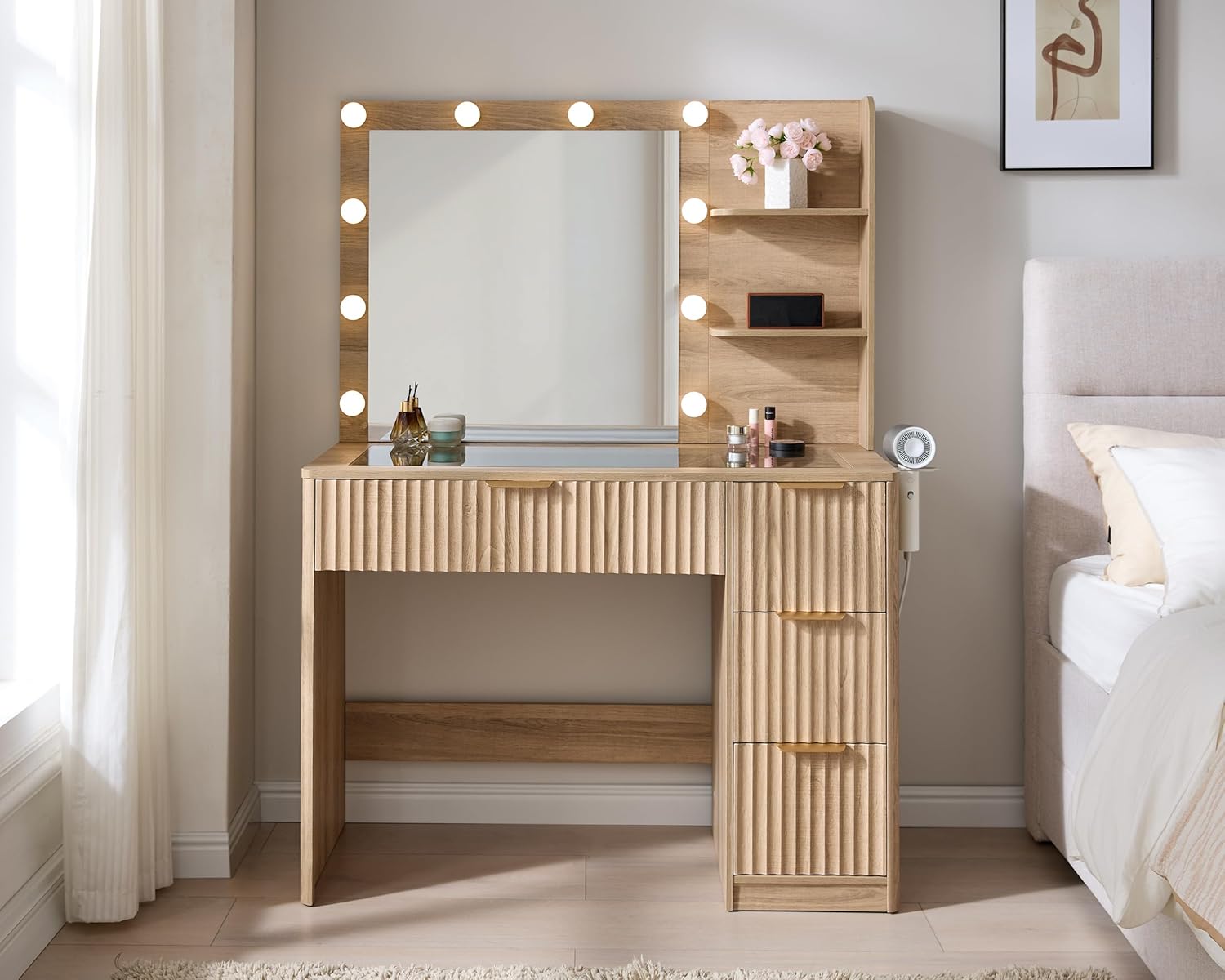 Natural Oak Fluted Vanity Desk - огляд і ціна Desk Charging Station